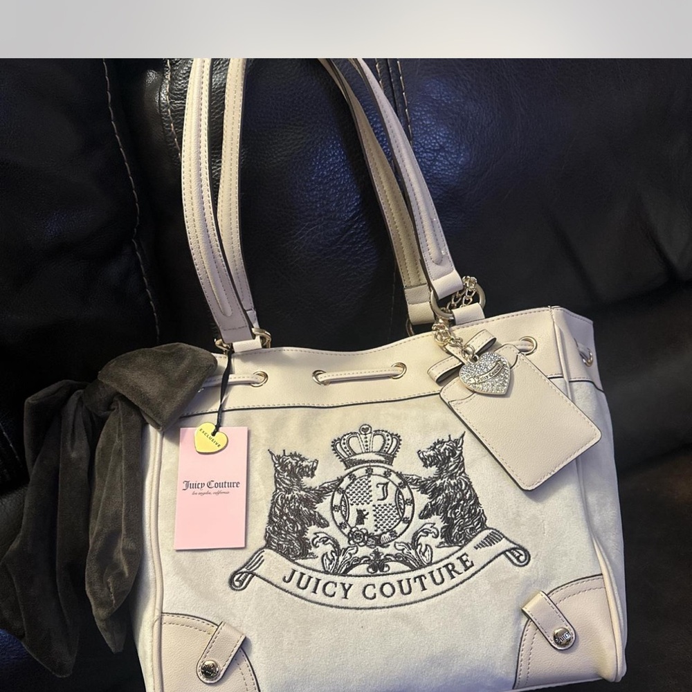 Juicy Couture Cream Tote Bag with Logo Crest